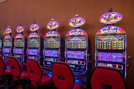 Interface demo permainan stirtoto menampilkan slot Aviator dan Sweet Bonanza dengan kredit virtual