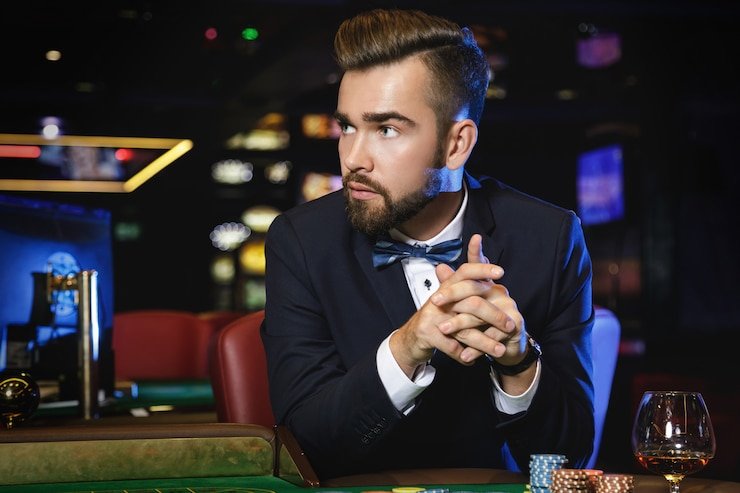 Halaman promosi stirtoto menampilkan penawaran cashback mingguan Teen Patti aktif